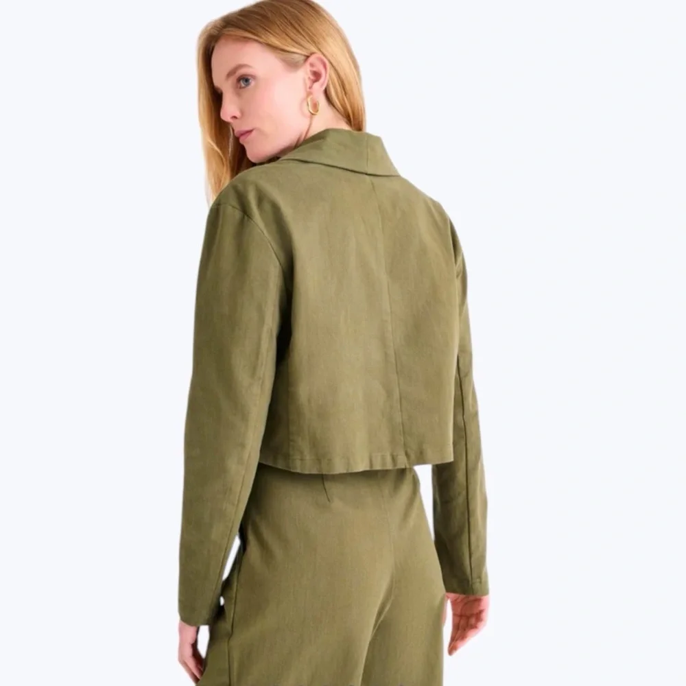 Splendid NWT Cropped Blazer Single Button Size XL Olive Green